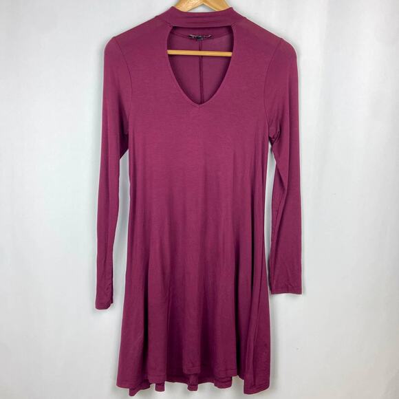 Express Dress Size XS Burgundy Mock Neck Keyhole‎ Cutout Swing Mini Minimalist - Picture 1 of 8